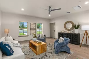 1554 Gruene Rd, New Braunfels, TX 78130 - Photo 4