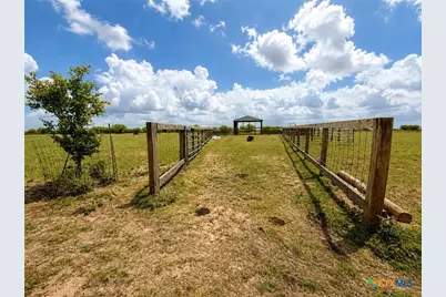 255 Gin Road, Victoria, TX 77905 - Photo 6
