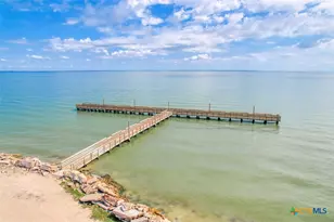 1233 N Ocean Dr, Port Lavaca, TX 77979 - Photo 2