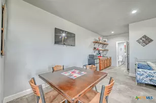 1233 N Ocean Dr, Port Lavaca, TX 77979 - Photo 8