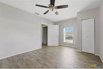 630 E Pine Street, Seguin, TX 78155 - Photo 18