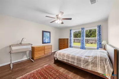 213 W Anderson Avenue, Copperas Cove, TX 76522 - Photo 2
