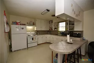 1705 Holloman Dr, Port Lavaca, TX 77979 - Photo 12
