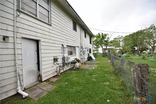 1705 Holloman Dr, Port Lavaca, TX 77979 - Photo 6