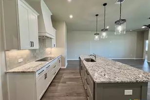 613 Golden Eagle, Salado, TX 76571 - Photo 4