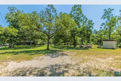 200 Whitsett Street, Belton, TX 76513 - Photo 12
