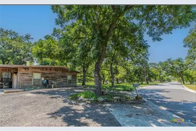 200 Whitsett Street, Belton, TX 76513 - Photo 10