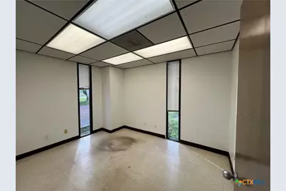 1085 Northside Road, Victoria, TX 77904 - Photo 8