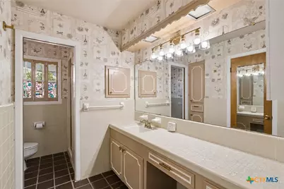 2804 E Loma Vista Avenue, Victoria, TX 77901 - Photo 30