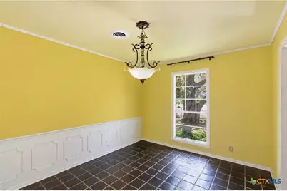 2804 E Loma Vista Avenue, Victoria, TX 77901 - Photo 8