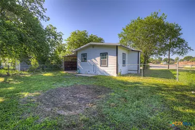 1054 Morelos Street, Seguin, TX 78155 - Photo 12