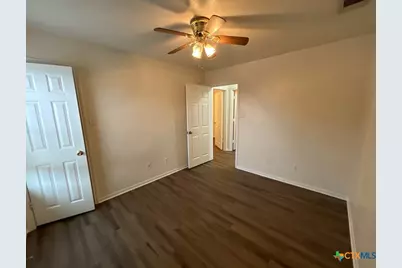 202 W Truman Avenue, Copperas Cove, TX 76522 - Photo 4
