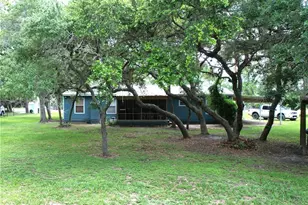 324 Wooldridge Rd, Seadrift, TX 77983 - Photo 4