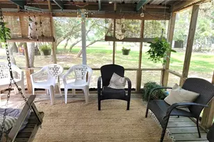 324 Wooldridge Rd, Seadrift, TX 77983 - Photo 12