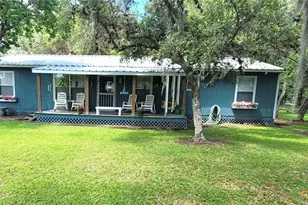 324 Wooldridge Rd, Seadrift, TX 77983 - Photo 2