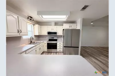 410 Cole Avenue, Temple, TX 76501 - Photo 6