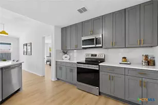 7306 Concerto Dr, San Antonio, TX 78266 - Photo 2