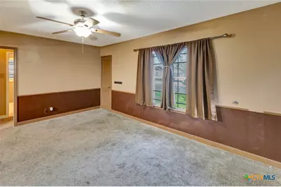 2402 E Brazos Street, Victoria, TX 77901 - Photo 4