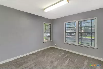 2402 E Brazos Street, Victoria, TX 77901 - Photo 32