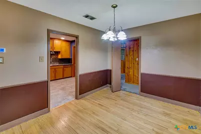 2402 E Brazos Street, Victoria, TX 77901 - Photo 8