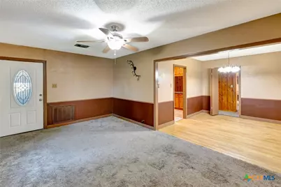 2402 E Brazos Street, Victoria, TX 77901 - Photo 6