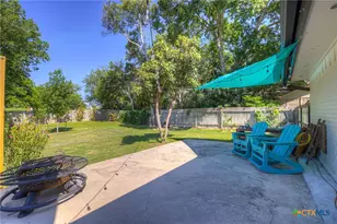96 W Hampton Dr, Seguin, TX 78155 - Photo 28
