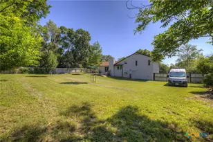96 W Hampton Dr, Seguin, TX 78155 - Photo 34