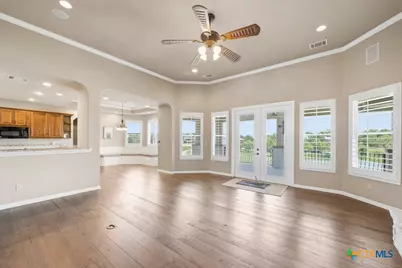 129 Bandit Bay View, New Braunfels, TX 78130 - Photo 4
