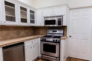 304 Bramble Bush Ln, Victoria, TX 77904 - Photo 16