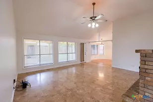 304 Bramble Bush Ln, Victoria, TX 77904 - Photo 10