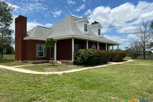 4612 County Rd 117, Floresville, TX 78114 - Photo 12