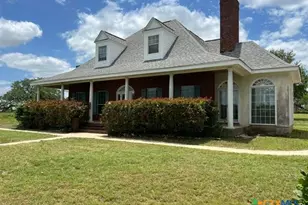 4612 County Rd 117, Floresville, TX 78114 - Photo 14