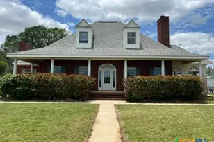 4612 County Rd 117, Floresville, TX 78114 - Photo 2
