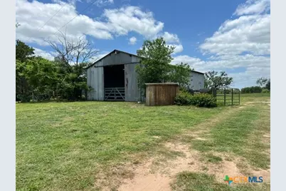 4612 County Road 117, Floresville, TX 78114 - Photo 6
