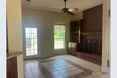4612 County Road 117, Floresville, TX 78114 - Photo 20