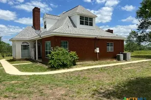 4612 County Rd 117, Floresville, TX 78114 - Photo 10