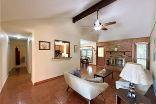 208 Richmond Dr, Victoria, TX 77904 - Photo 4