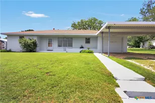 1008 W Avenue D, Belton, TX 76513 - Photo 2