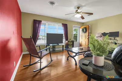 1008 W Avenue D, Belton, TX 76513 - Photo 6
