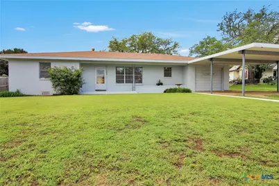 1008 W Avenue D, Belton, TX 76513 - Photo 4