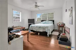 1008 W Avenue D, Belton, TX 76513 - Photo 16