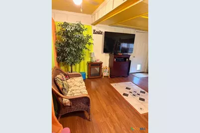 221 Navajo Drive, Victoria, TX 77904 - Photo 10