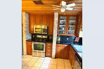 221 Navajo Drive, Victoria, TX 77904 - Photo 12