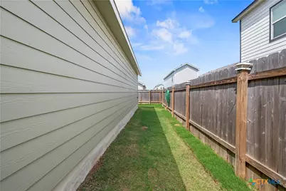 649 Marty Allen Loop, Jarrell, TX 76537 - Photo 26