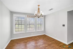 296 Cinco Oaks, Victoria, TX 77905 - Photo 8