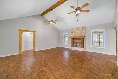 296 Cinco Oaks, Victoria, TX 77905 - Photo 6