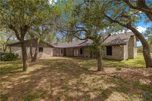 296 Cinco Oaks, Victoria, TX 77905 - Photo 2