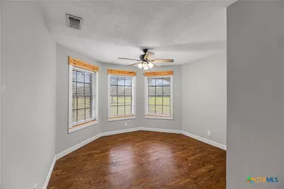 296 Cinco Oaks, Victoria, TX 77905 - Photo 14