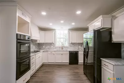 2807 Bluebonnet Street, Victoria, TX 77901 - Photo 8