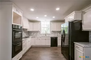 2807 Bluebonnet St, Victoria, TX 77901 - Photo 8